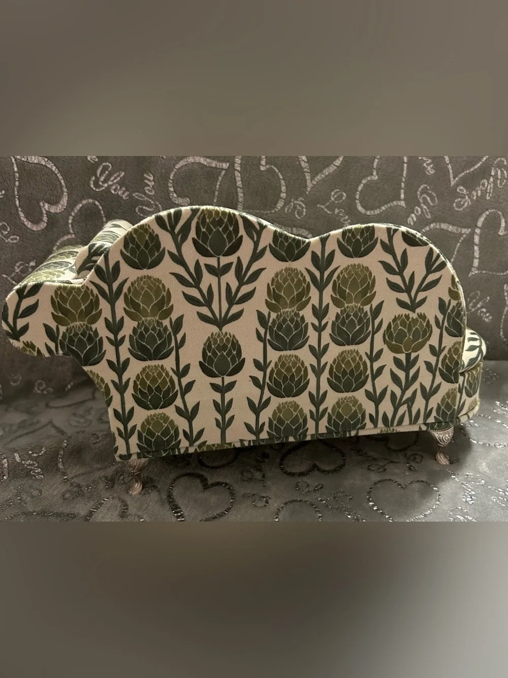 NWT Hilabee, Forest Green Leaves Mini Chaise Lounge Sofa Jewelry Box